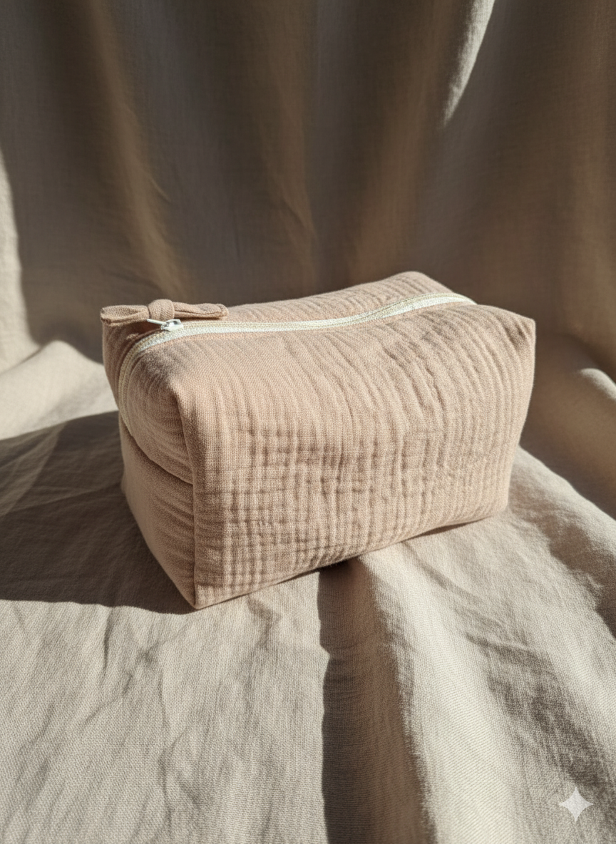 TROUSSE DE TOILETTE PLIABLE LATTE