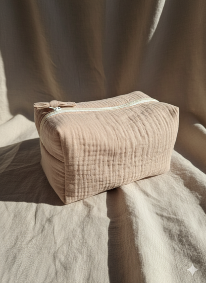 TROUSSE DE TOILETTE PLIABLE LATTE